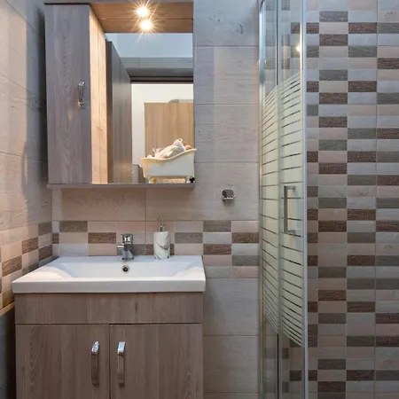 Luxury Living Annio Aparthotel